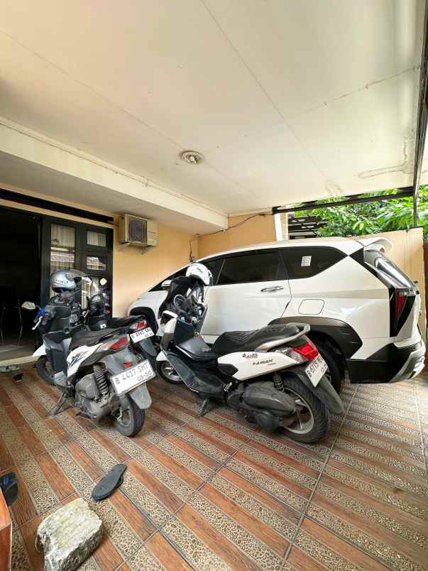 dijual rumah pondok kelapa