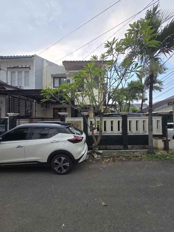 dijual rumah pondok kelapa jaktim