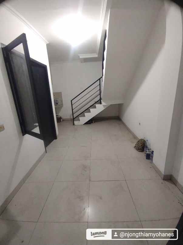 dijual rumah poris indah