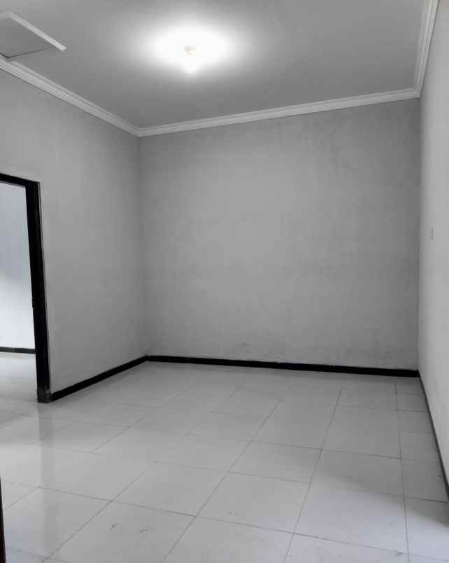 dijual rumah prambanan
