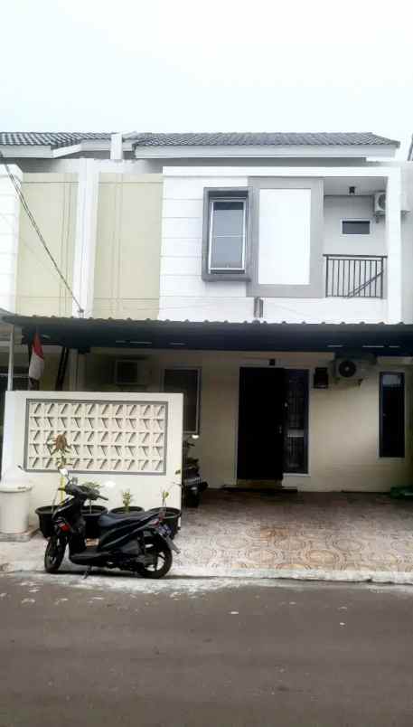dijual rumah puri beta