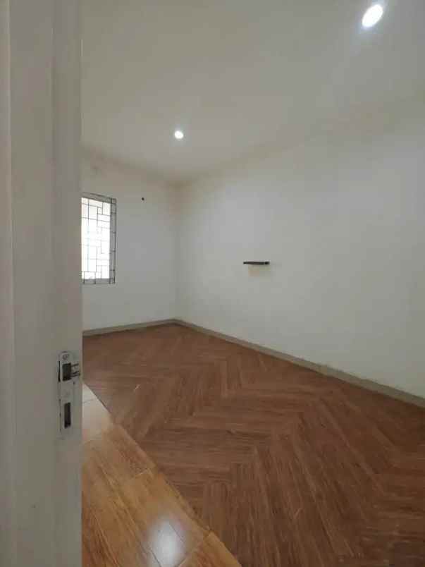 dijual rumah puri beta