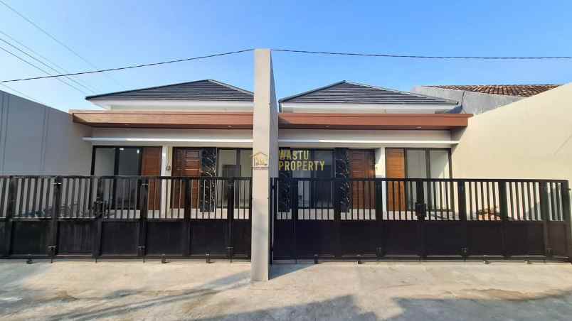 dijual rumah purwomartani kalasan