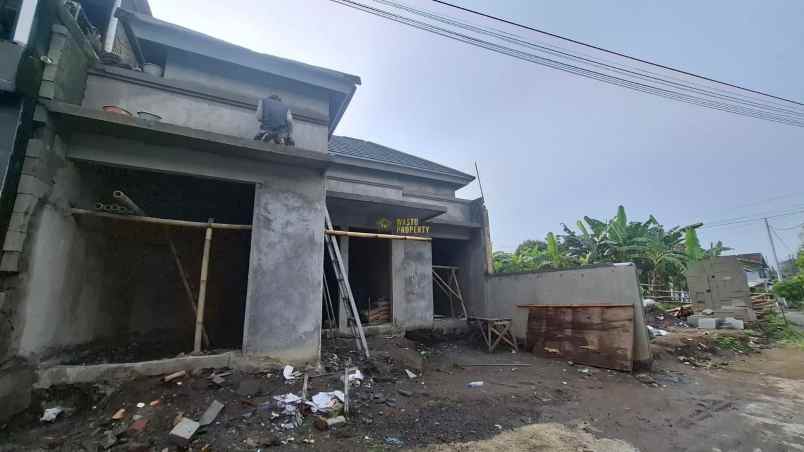 dijual rumah purwomartani kec kalasan