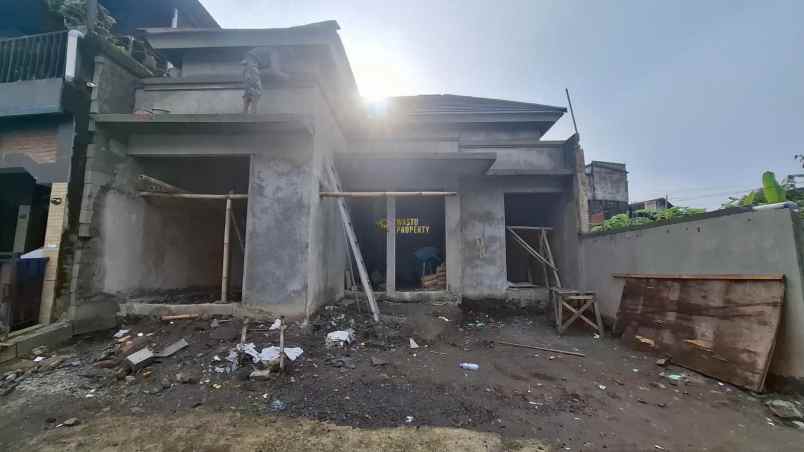 dijual rumah purwomartani kec kalasan
