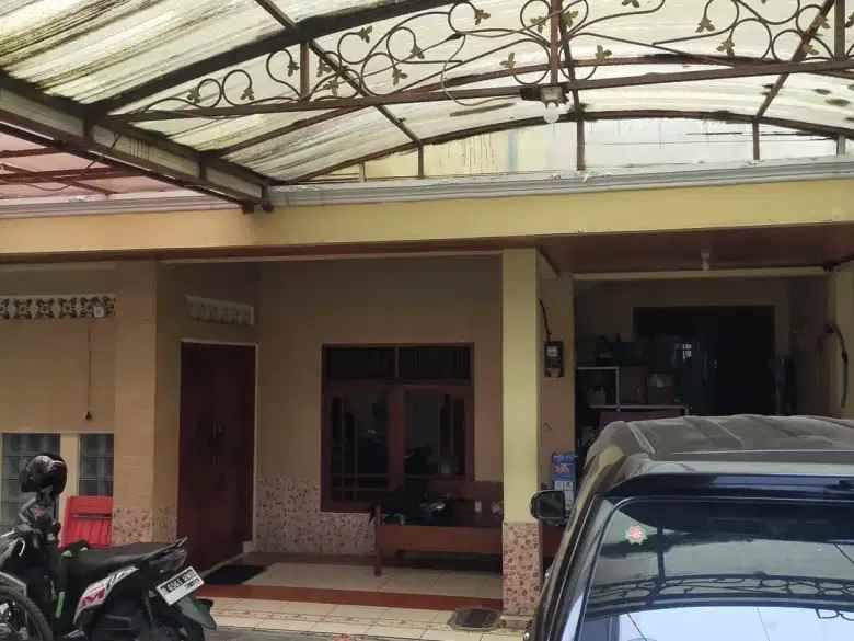dijual rumah rempoa ciputat