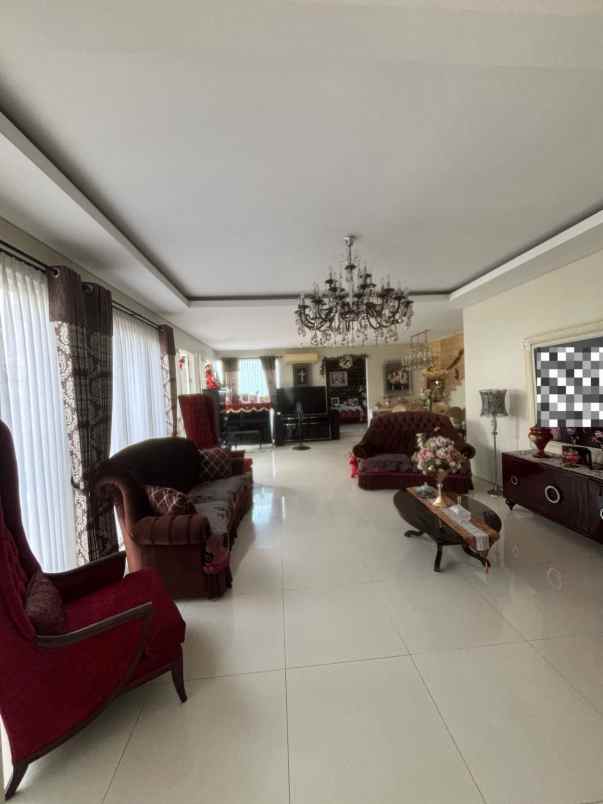 dijual rumah richmond royal residence