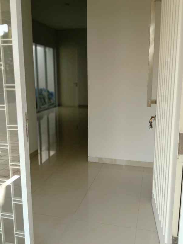 dijual rumah royal residence wiyung surabaya barat