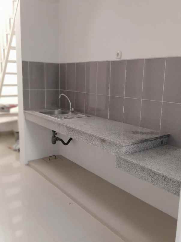 dijual rumah royal residence wiyung surabaya barat