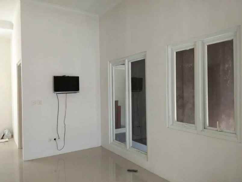 dijual rumah rumah bersih siap huni