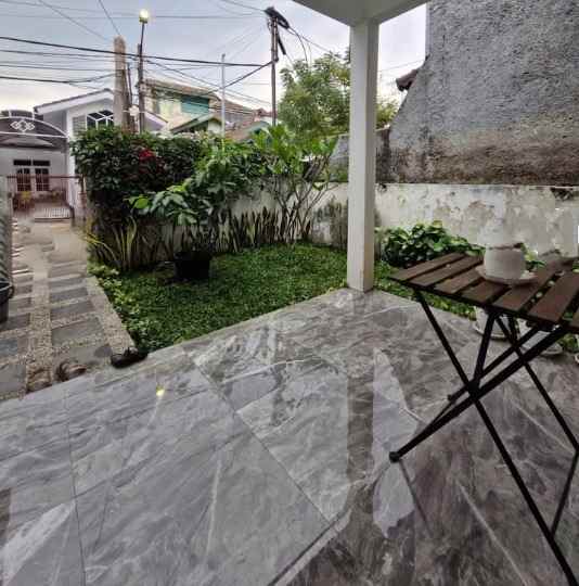 dijual rumah rumah full furnished