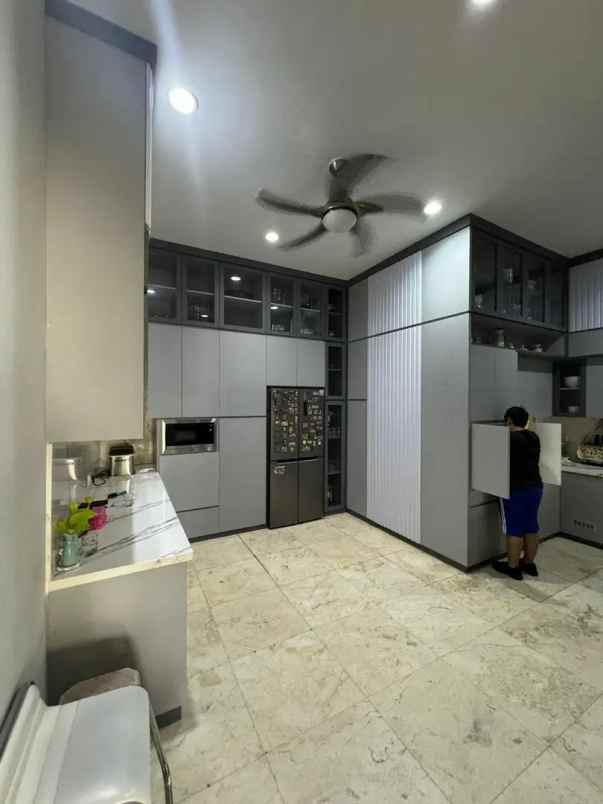 dijual rumah rumah pulomas jakarta timur