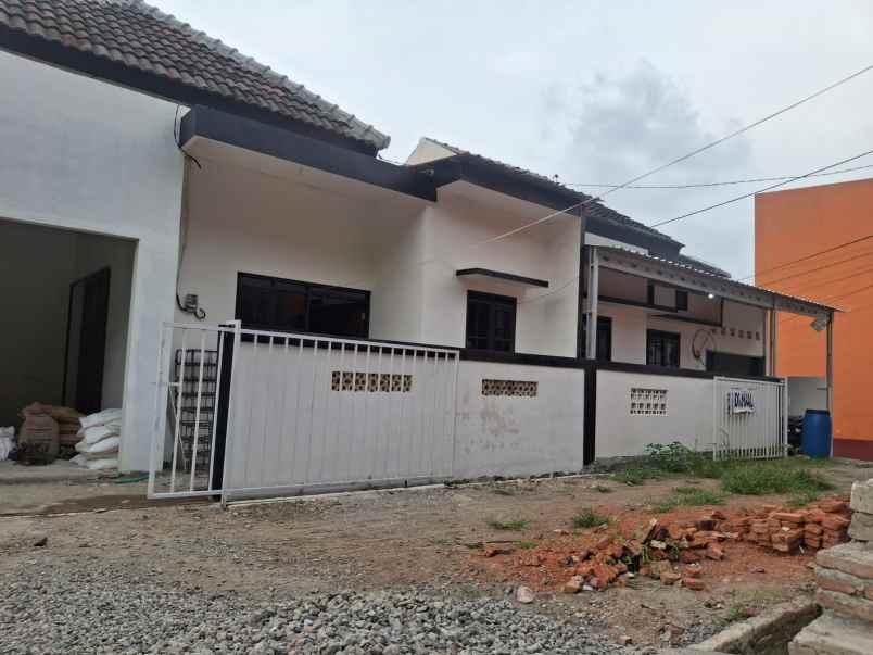 dijual rumah sambiroto tembalang