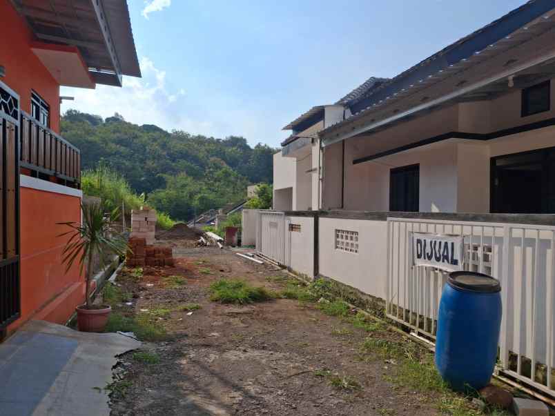 dijual rumah sambiroto tembalang