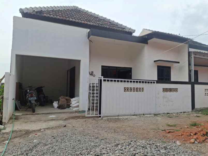 dijual rumah sambiroto tembalang