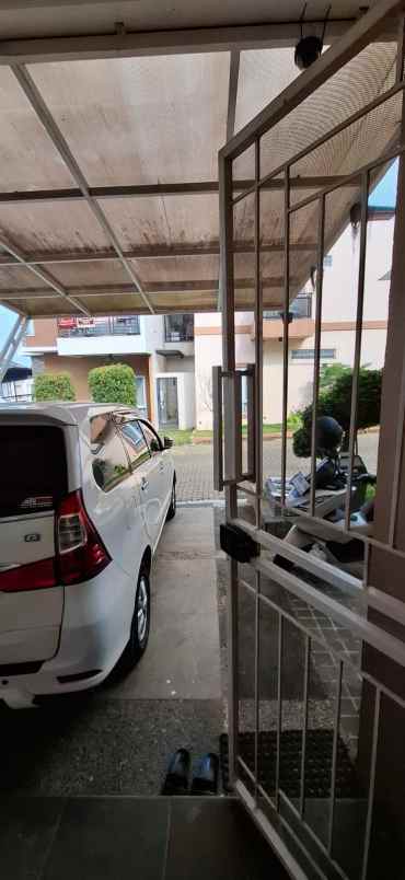 dijual rumah sariwangi parongpong