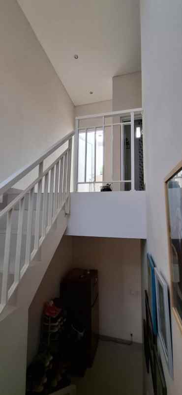 dijual rumah sariwangi parongpong