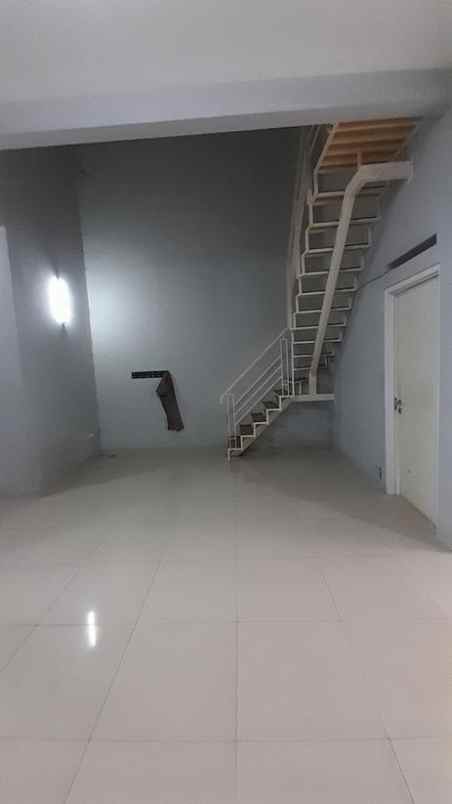 dijual rumah sayap sudirman