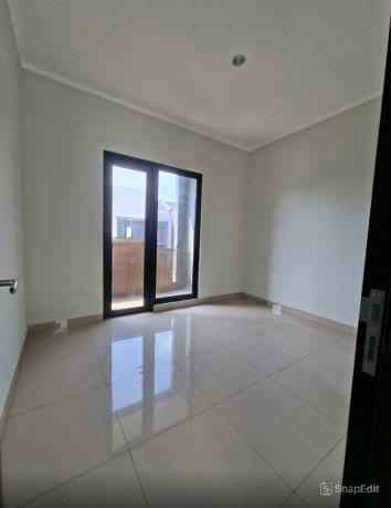 dijual rumah scg summarecon crown gading