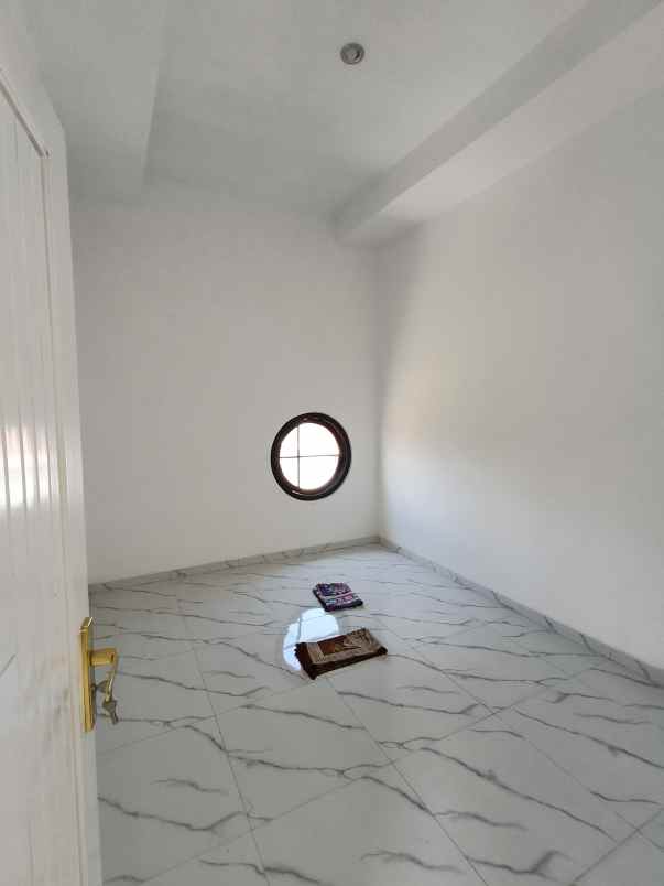 dijual rumah sekarpuro pakis malang