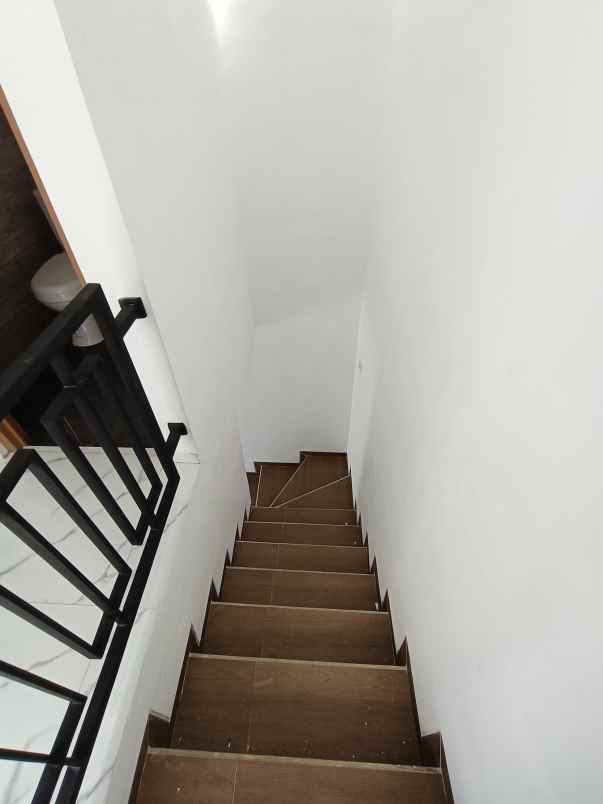 dijual rumah sekarpuro pakis malang