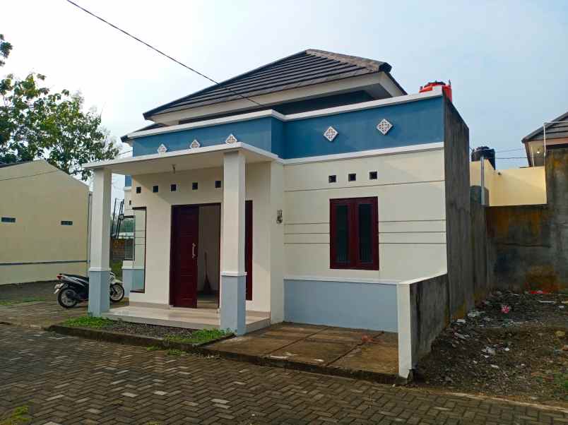 dijual rumah sewon
