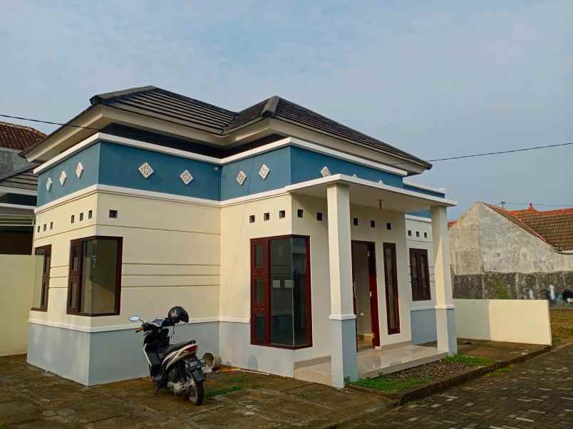 dijual rumah sewon