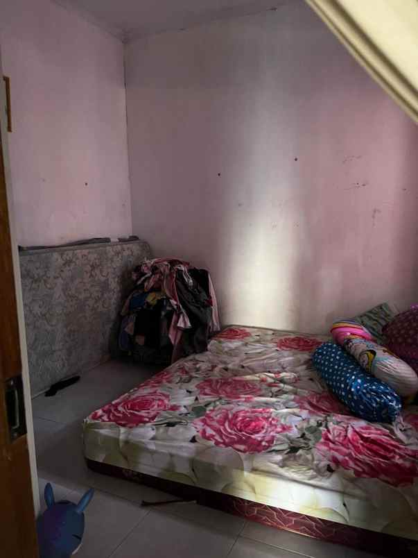 dijual rumah siap huni samping alun alun depok