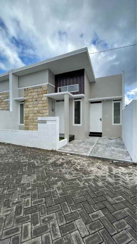 dijual rumah sitirejo wagir malang