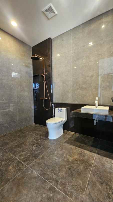 dijual rumah suorejo