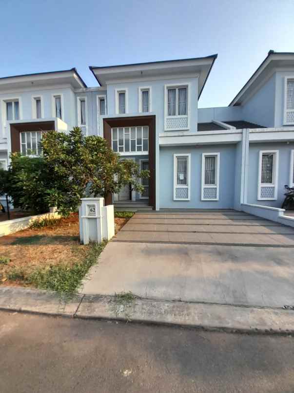 dijual rumah suvarna sutera cluster chiara