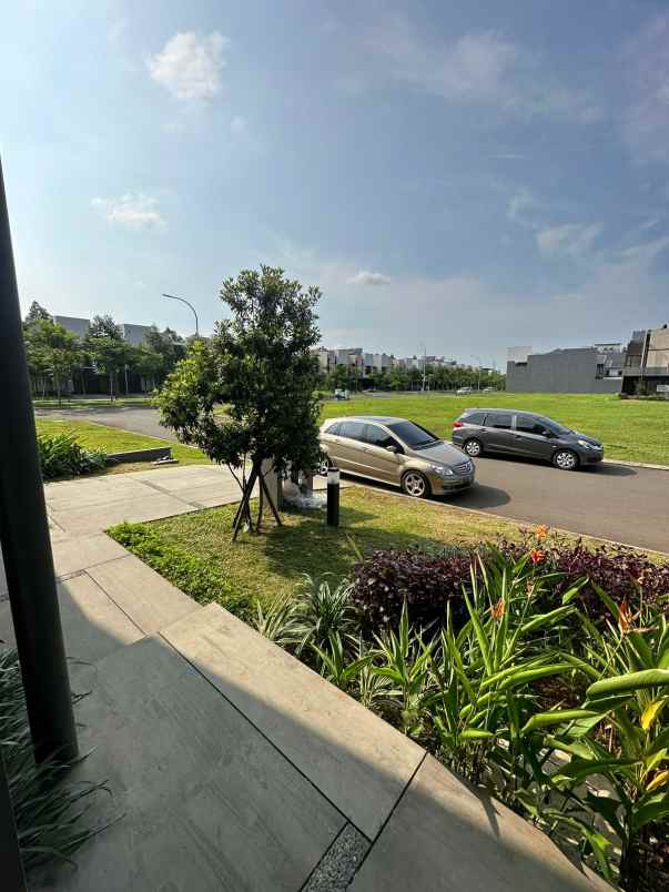 dijual rumah suvarna sutera cluster eldora