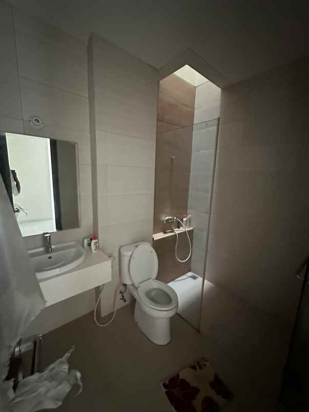 dijual rumah suvarna sutera cluster eldora