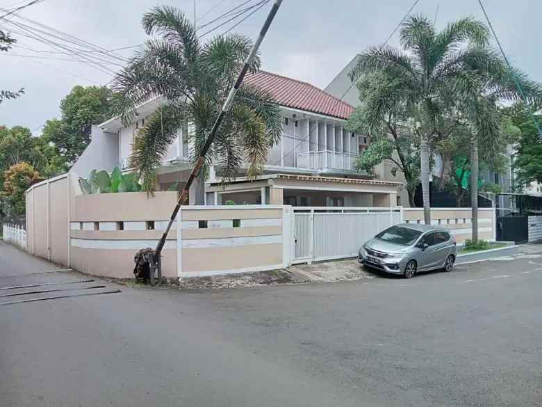 dijual rumah taman cilandak jakarta selatan