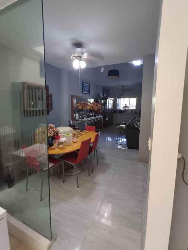 dijual rumah taman harapan baru