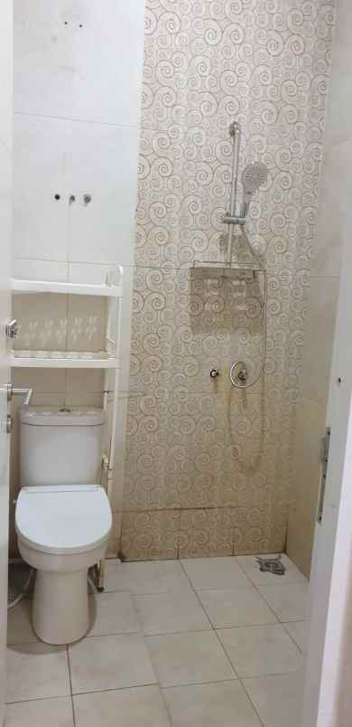 dijual rumah taman kopo indah