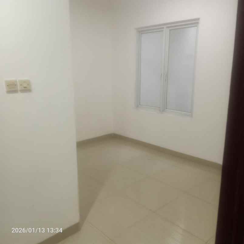 dijual rumah taman malaka selatan