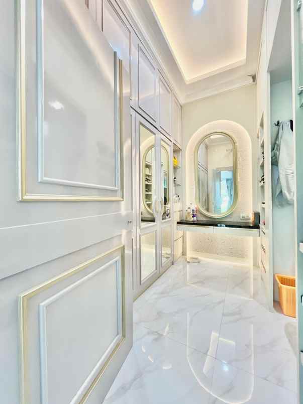 dijual rumah taman puspa raya