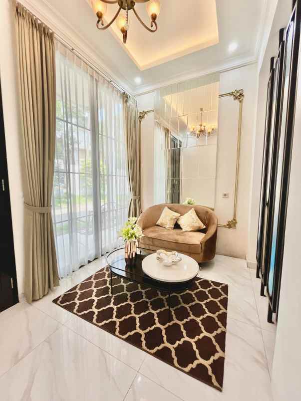 dijual rumah taman puspa raya