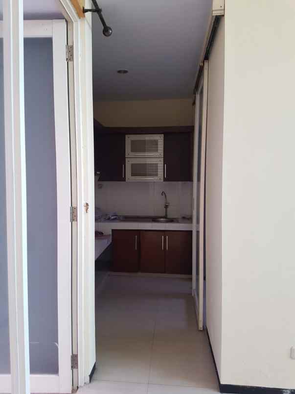 dijual rumah taman puspa raya citraland surabaya barat