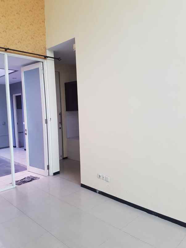 dijual rumah taman puspa raya citraland surabaya barat