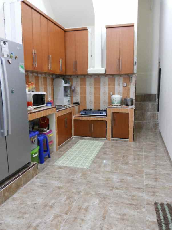 dijual rumah taman royal 1 poris plawad