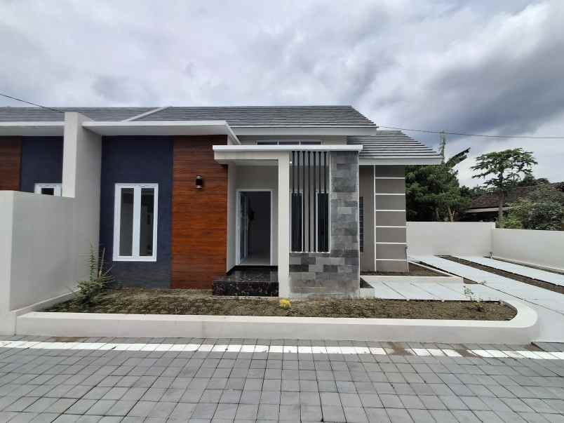 dijual rumah tamanan tamanmaartani