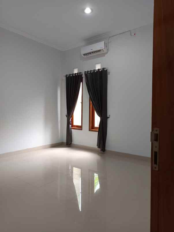 dijual rumah tamanmartani kalasan sleman