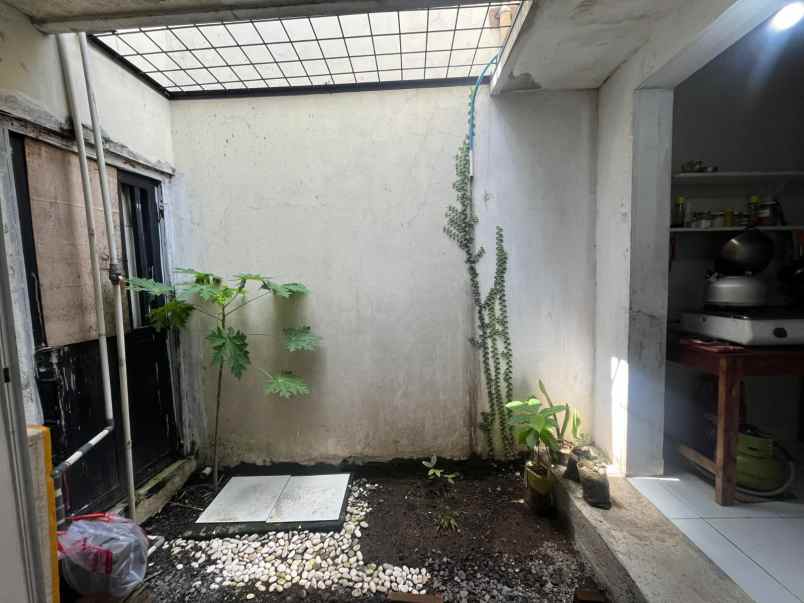 dijual rumah tambakan sinduharjo