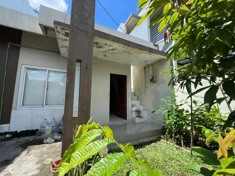dijual rumah tambakan sinduharjo