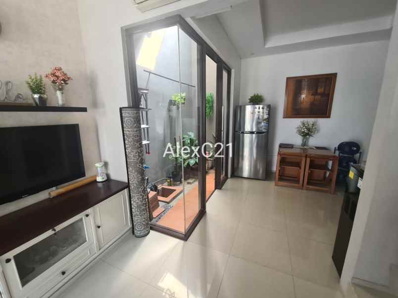 dijual rumah teluk pucung bekasi utara