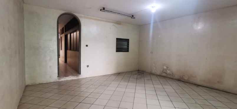 dijual rumah tomang jakarta barat