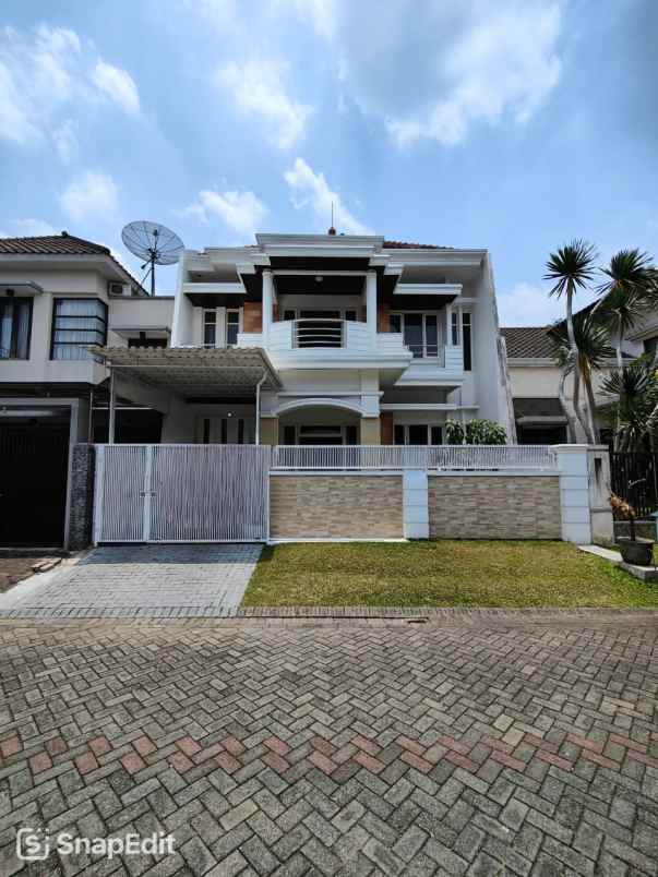 dijual rumah turun harga siap huni lokasi araya malang