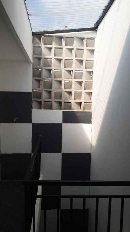 dijual rumah twr